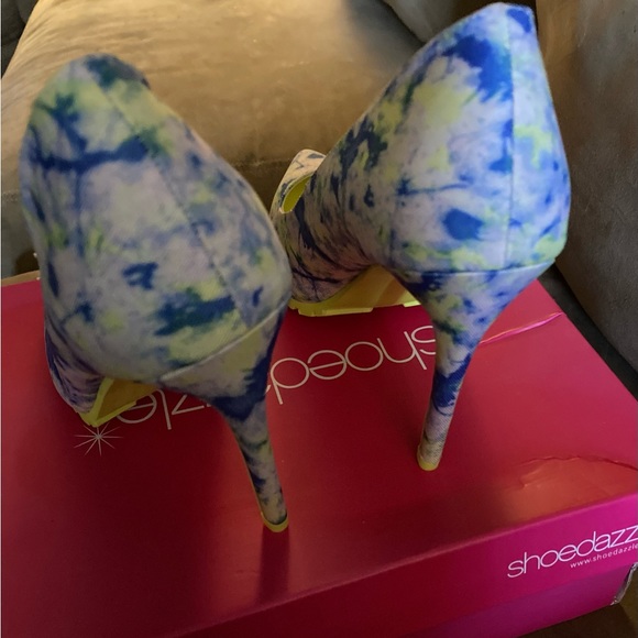 Tye dyed pumps - Picture 3 of 9